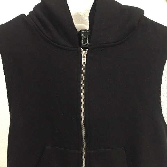 Forever 21 hoodie vest - Picture 2 of 5
